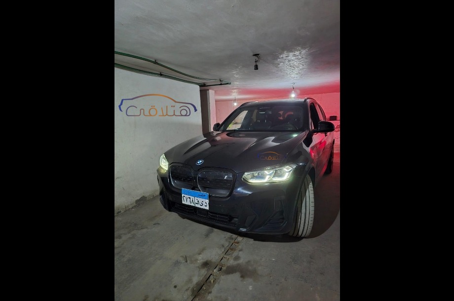 IX3 BMW Black
