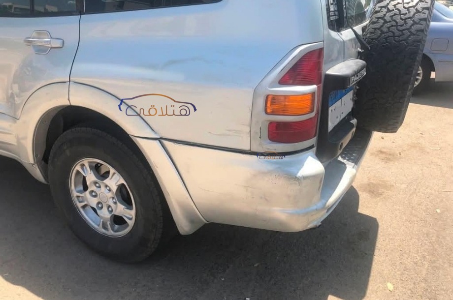 Pajero Mitsubishi Silver