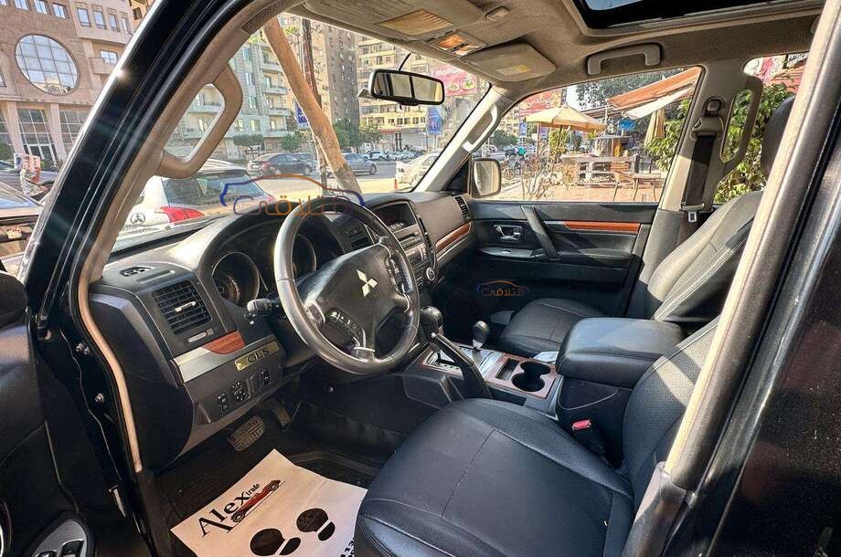Pajero Mitsubishi Black