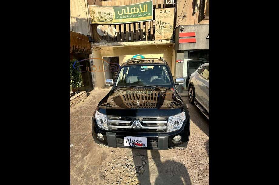 Pajero Mitsubishi Black