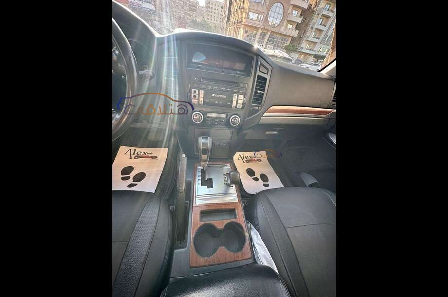 Pajero Mitsubishi Black