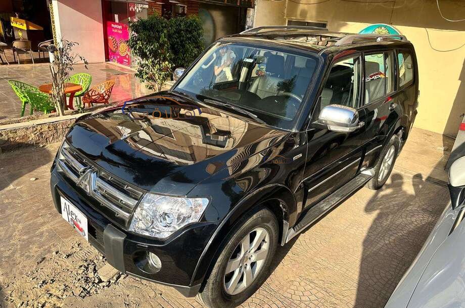 Pajero Mitsubishi Black