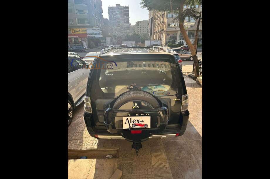 Pajero Mitsubishi Black