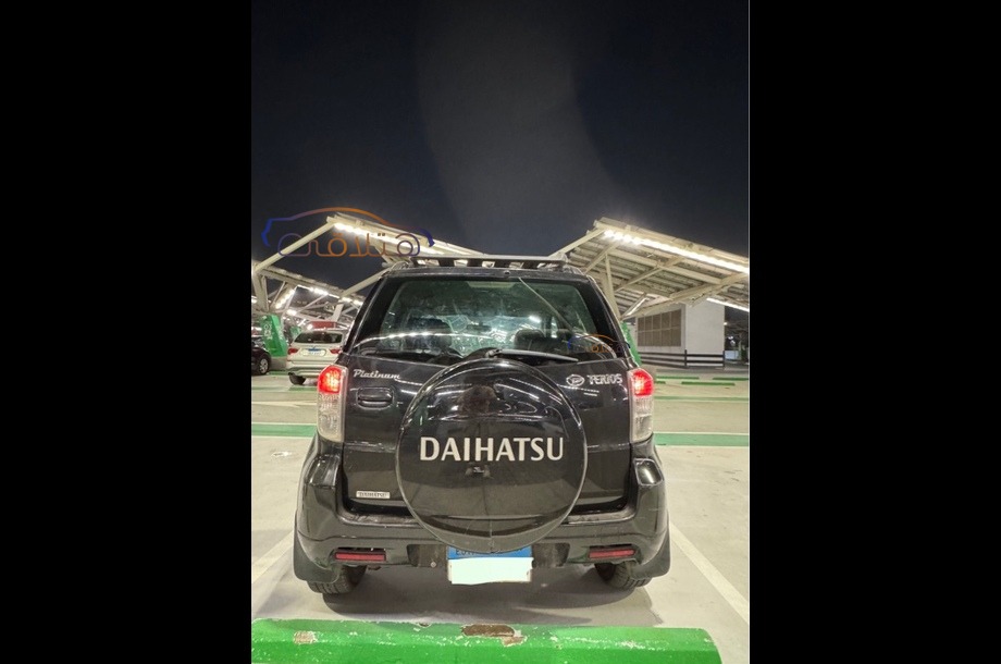 Terios Daihatsu أسود