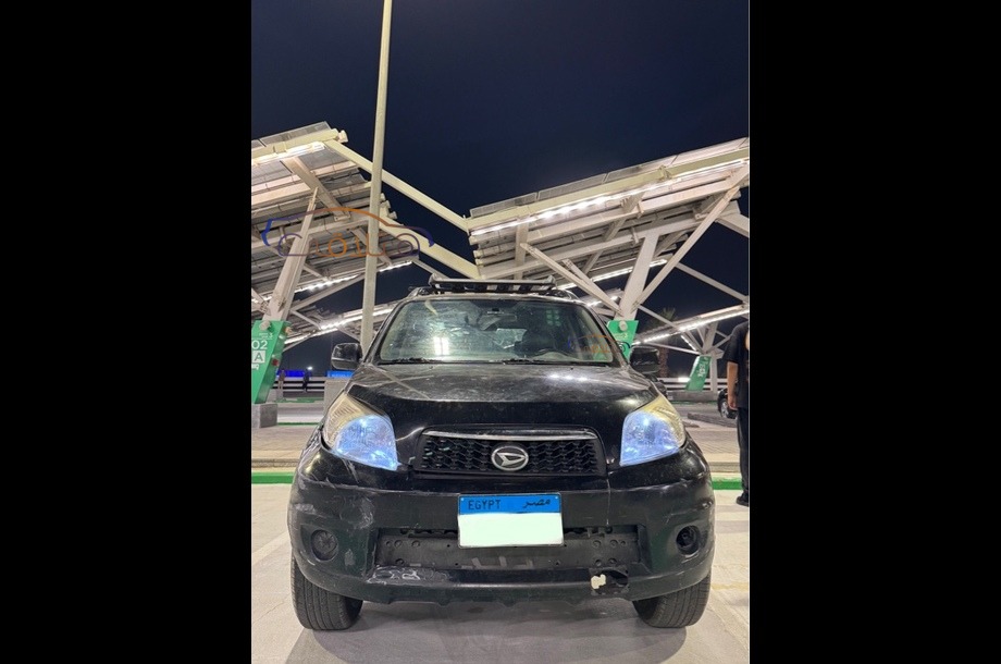 Terios Daihatsu أسود