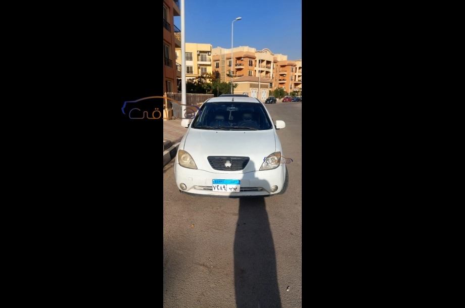 Tiba Saipa أبيض