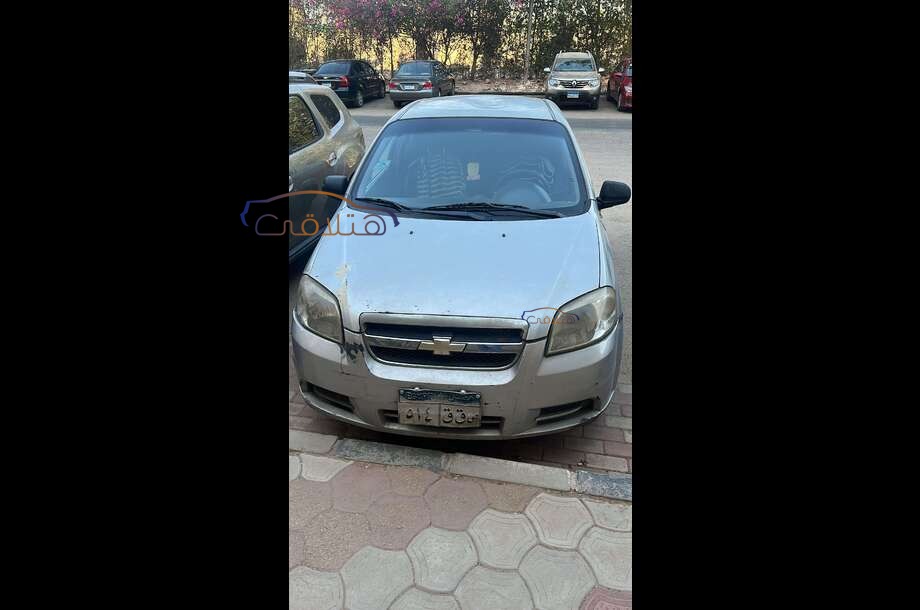 Aveo Chevrolet فضي
