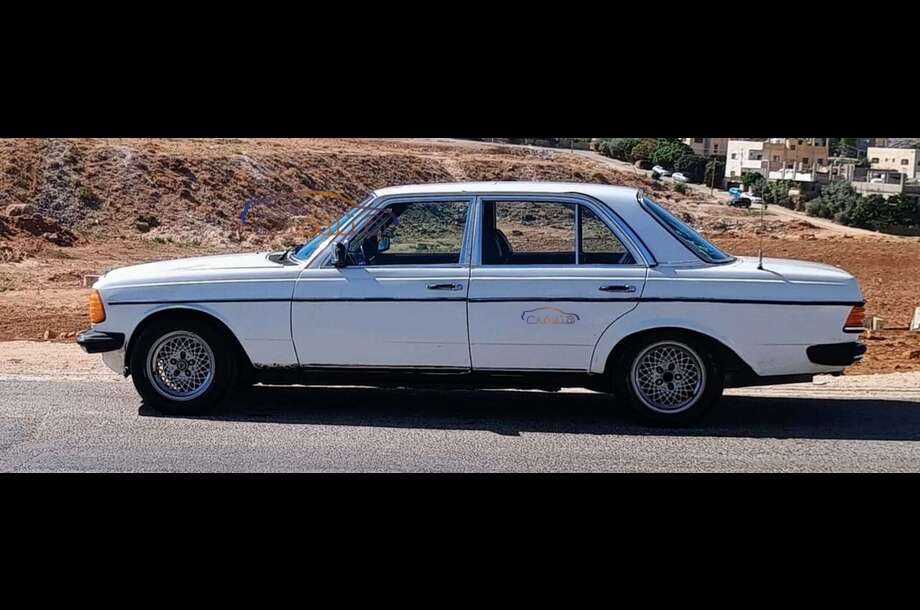 200 Mercedes أبيض