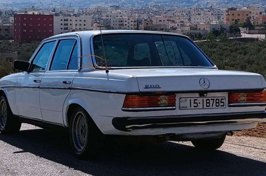 200 Mercedes أبيض