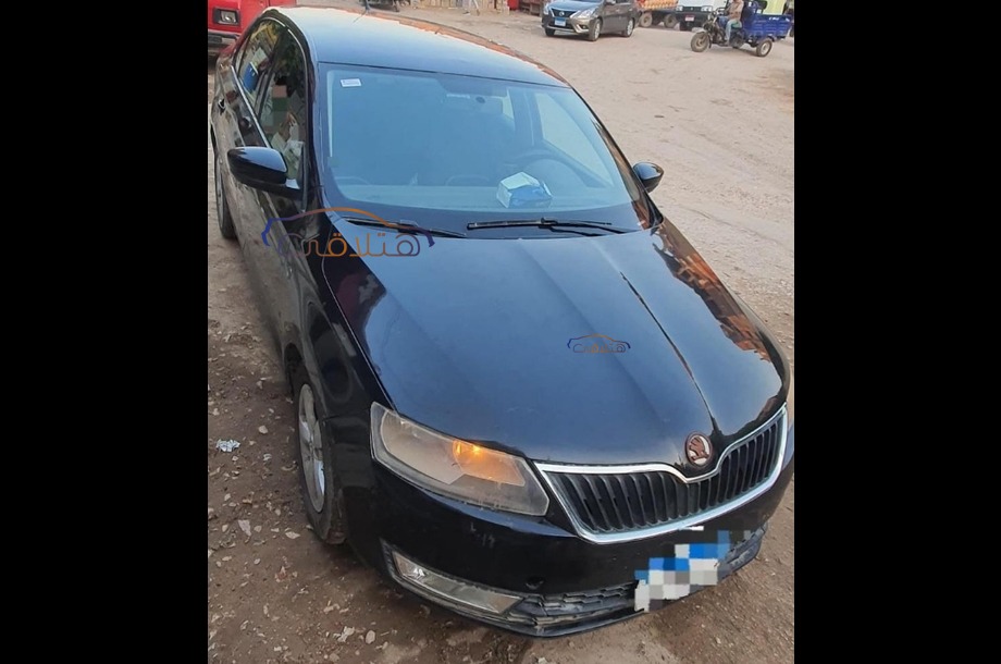 Rapid Skoda أسود