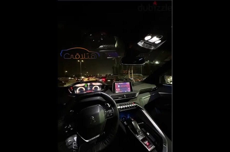 5008 Peugeot أبيض