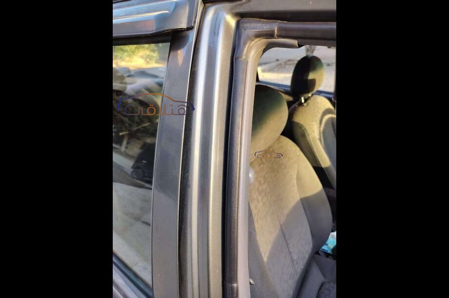 Verna Hyundai فضي