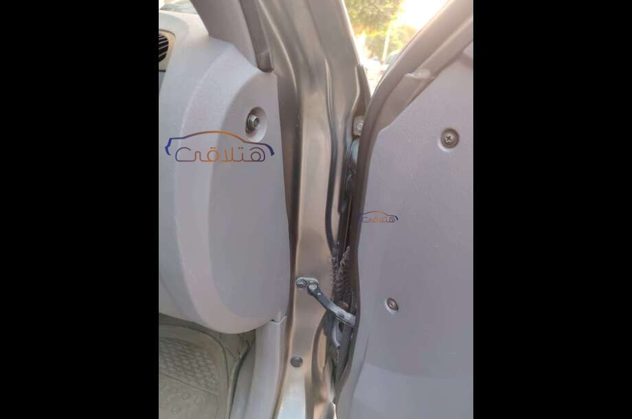 Verna Hyundai فضي