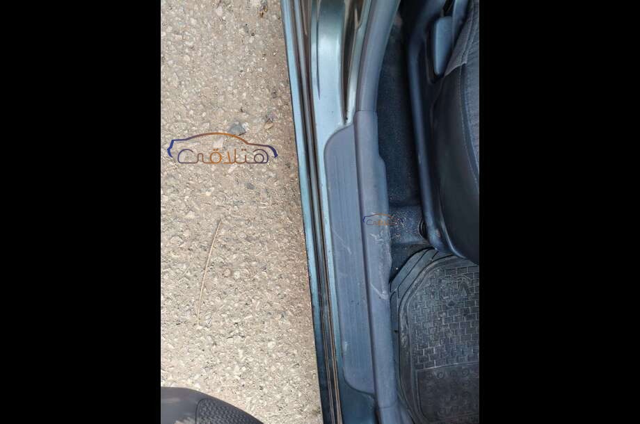 Verna Hyundai فضي