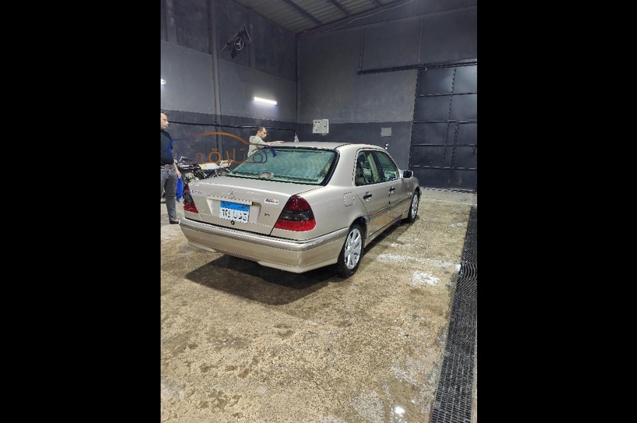 C 180 Mercedes Gold