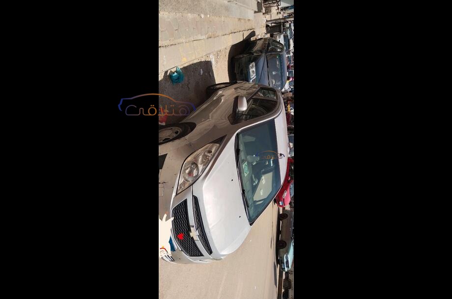 Spark Chevrolet فضي