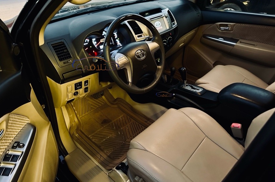 Fortuner Toyota أسود