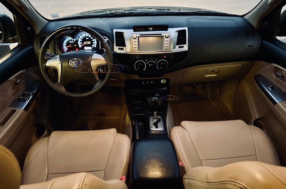 Fortuner Toyota أسود