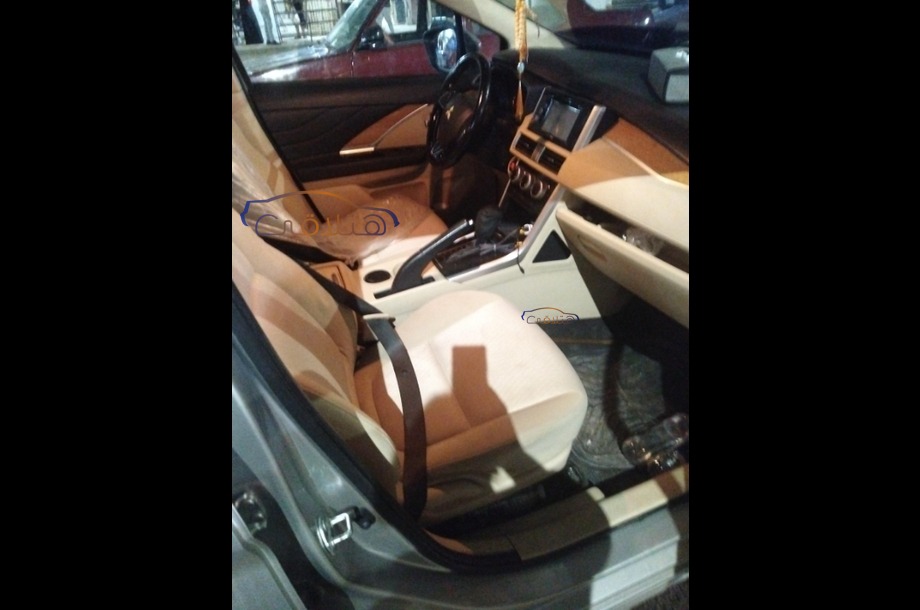 Xpander Mitsubishi Silver