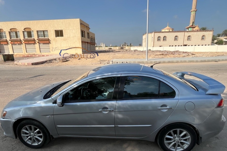 Lancer EX Shark Mitsubishi فضي