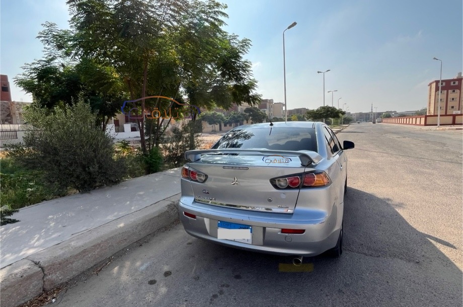Lancer EX Shark Mitsubishi فضي