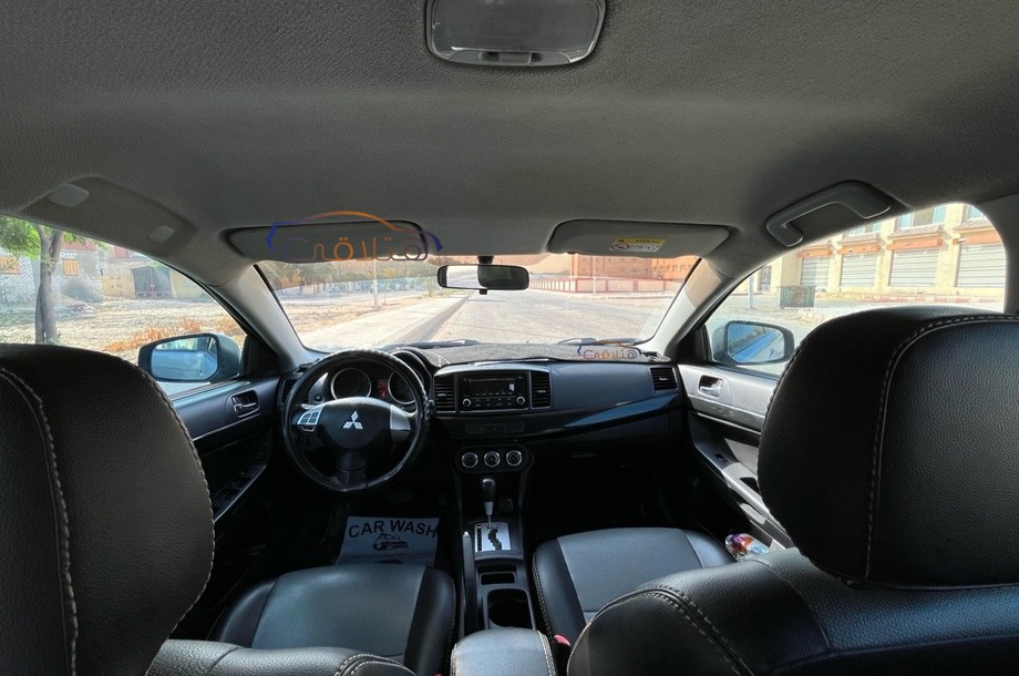 Lancer EX Shark Mitsubishi فضي