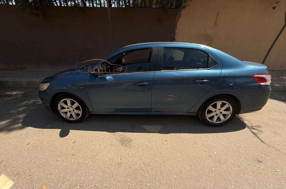 301 Peugeot بترولي