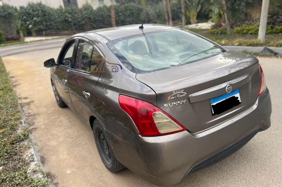 Sunny Nissan برونزي