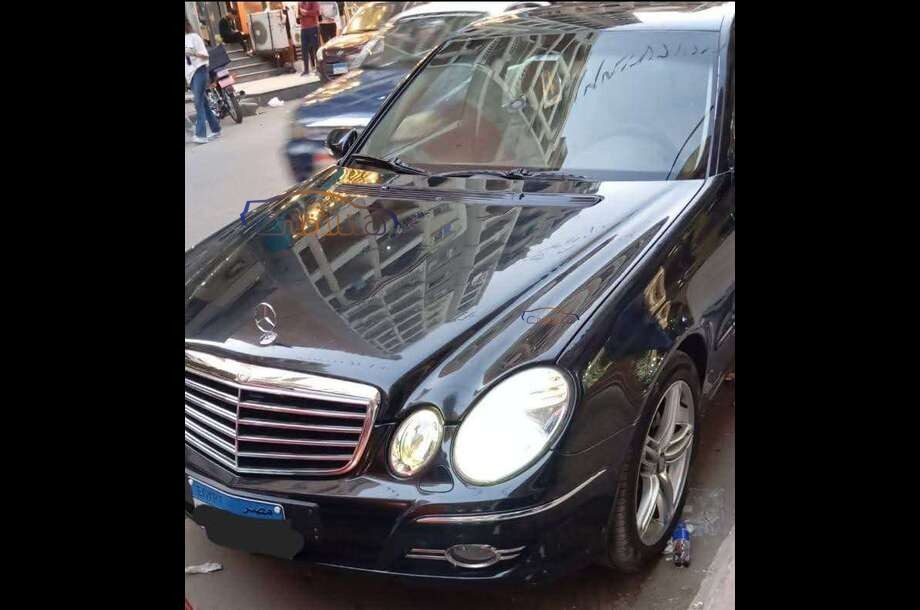 E 320 Mercedes أسود