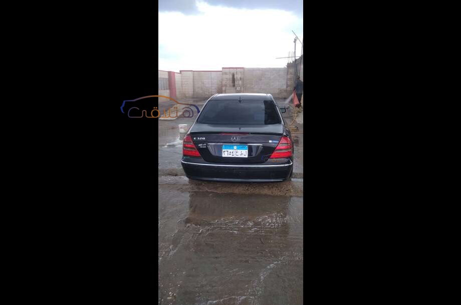 E 320 Mercedes أسود