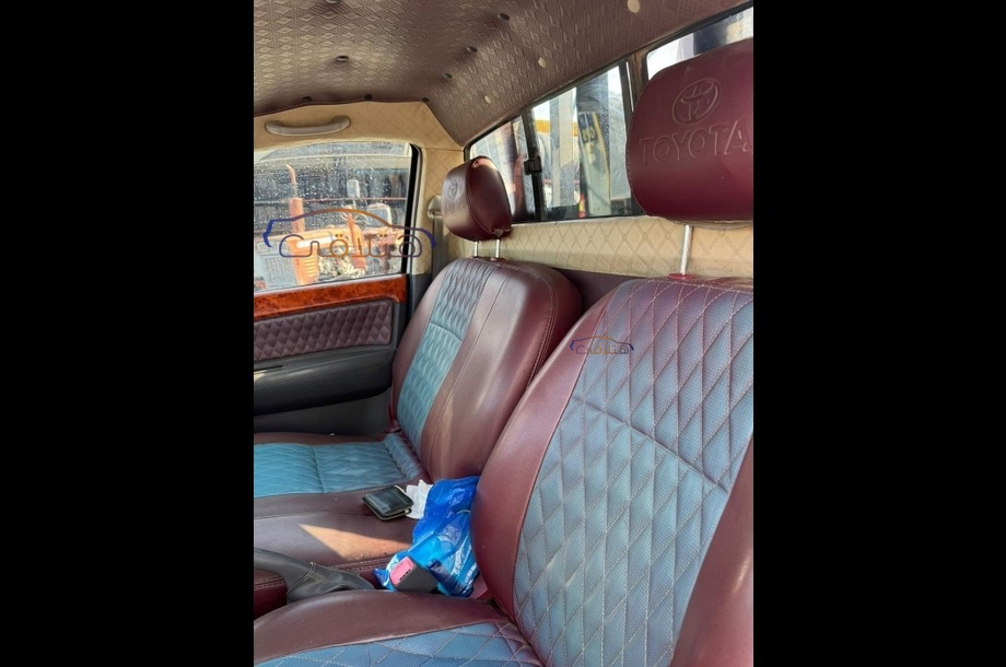 Hilux Toyota أبيض