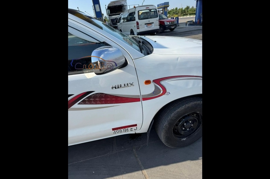 Hilux Toyota أبيض