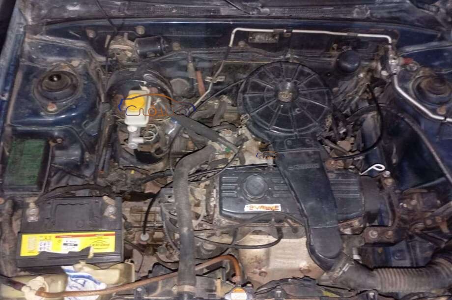 Lancer Mitsubishi أزرق