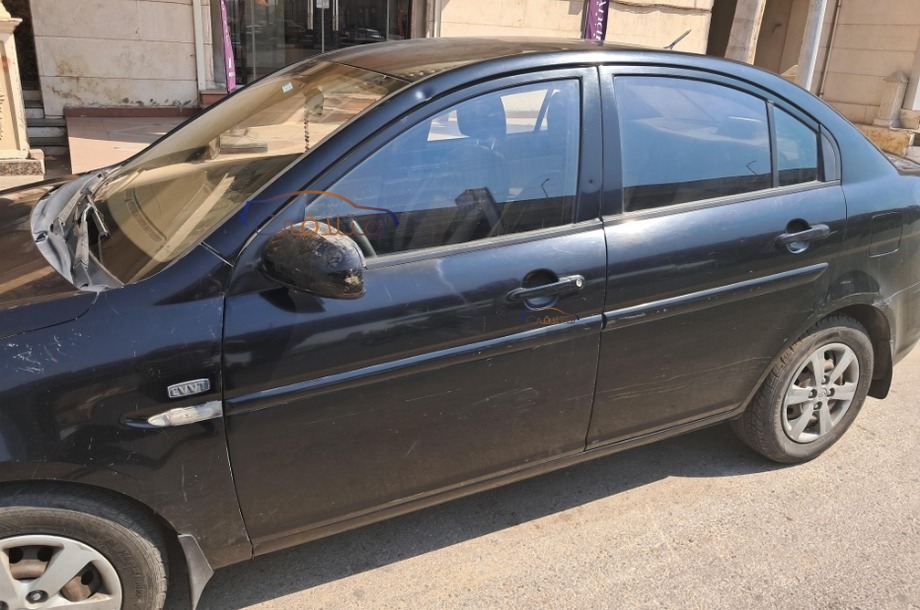 Accent Hyundai أسود