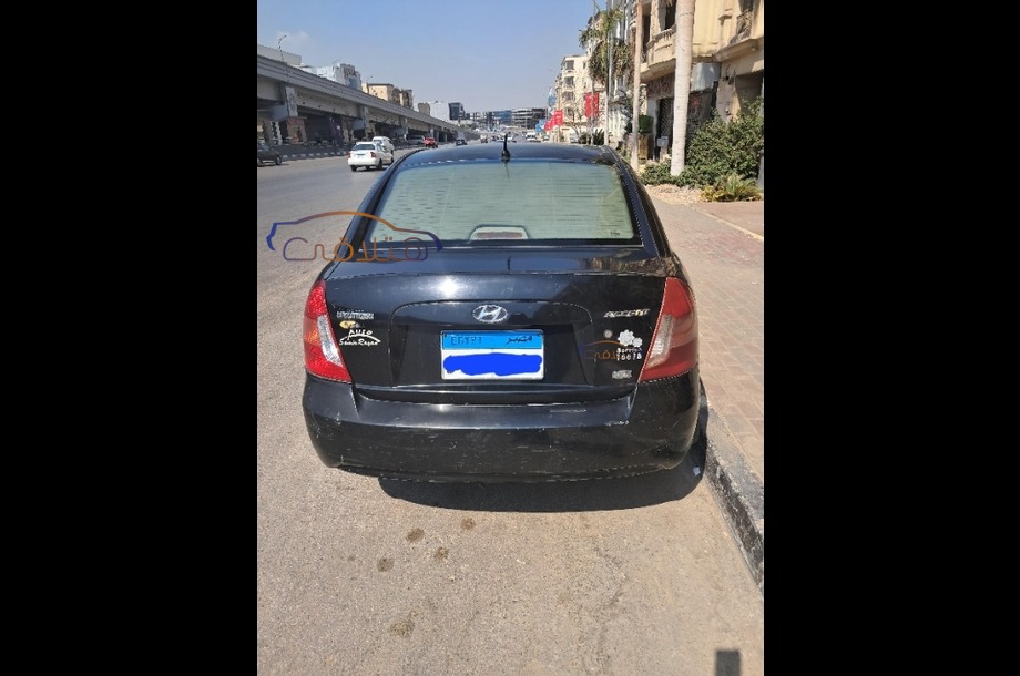 Accent Hyundai أسود