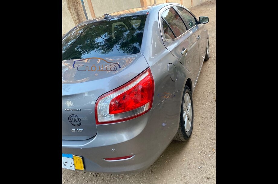 Optra Chevrolet رمادي