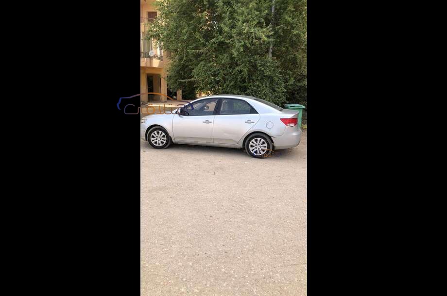 Grand Cerato Kia فضي