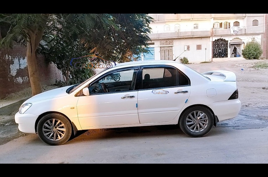 Lancer Puma Mitsubishi White