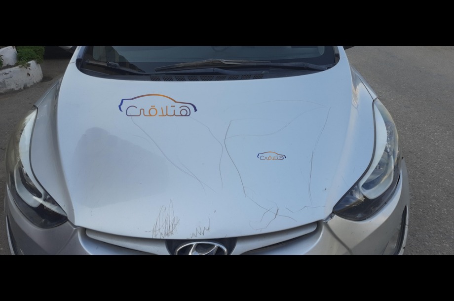 Elantra MD Hyundai فضي