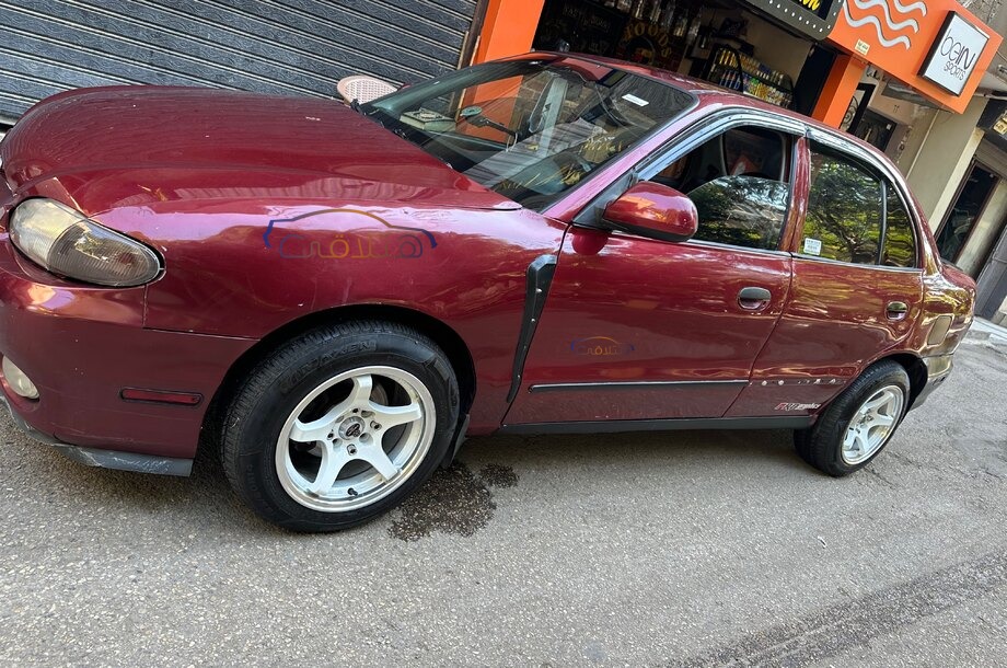 Accent Hyundai Dark red