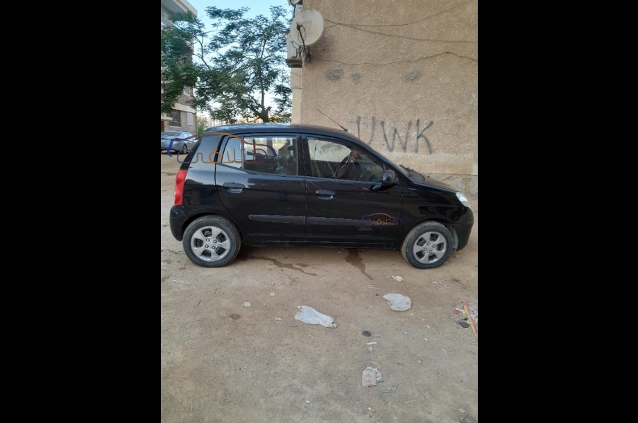 Picanto Kia أسود