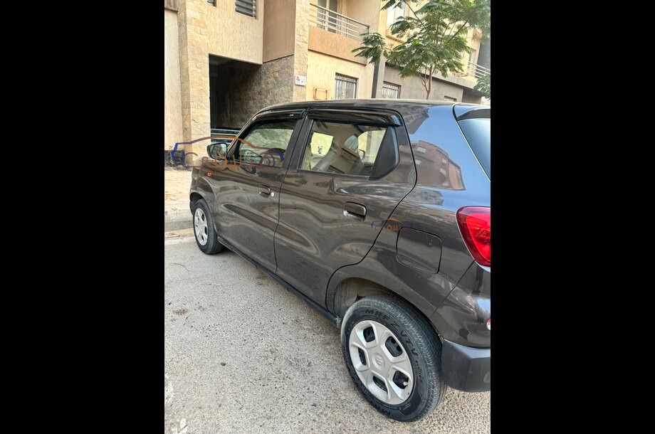 S Presso Suzuki أسود