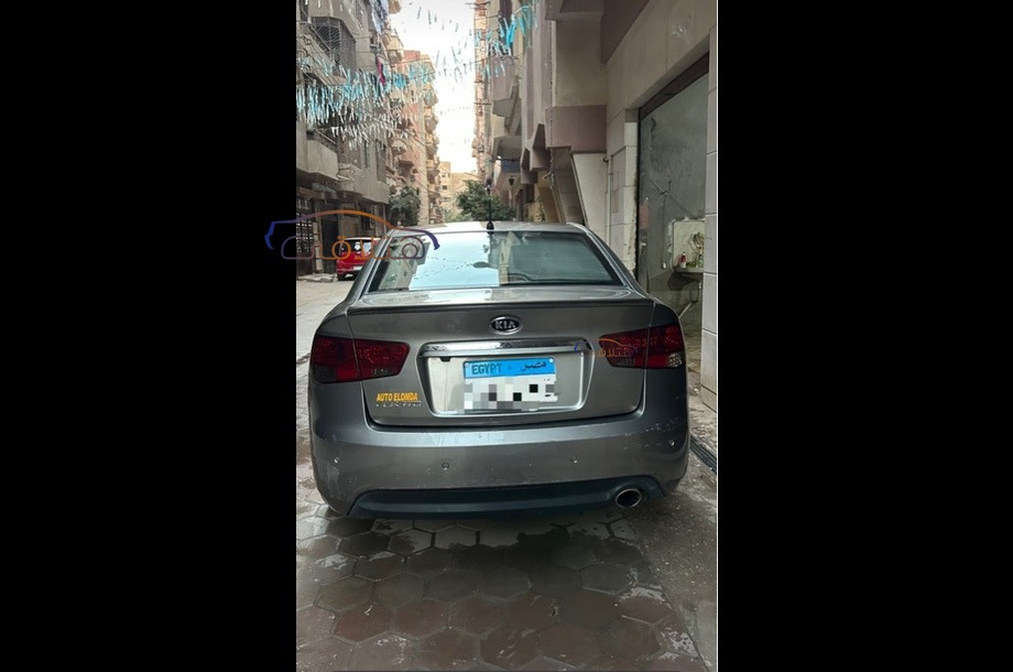 Cerato Kia فضي