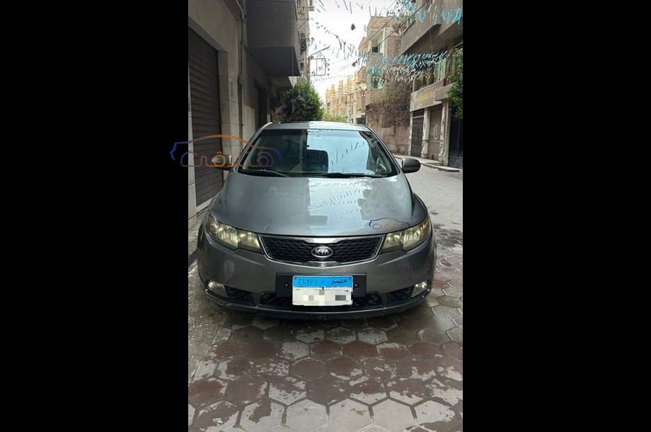 Cerato Kia فضي