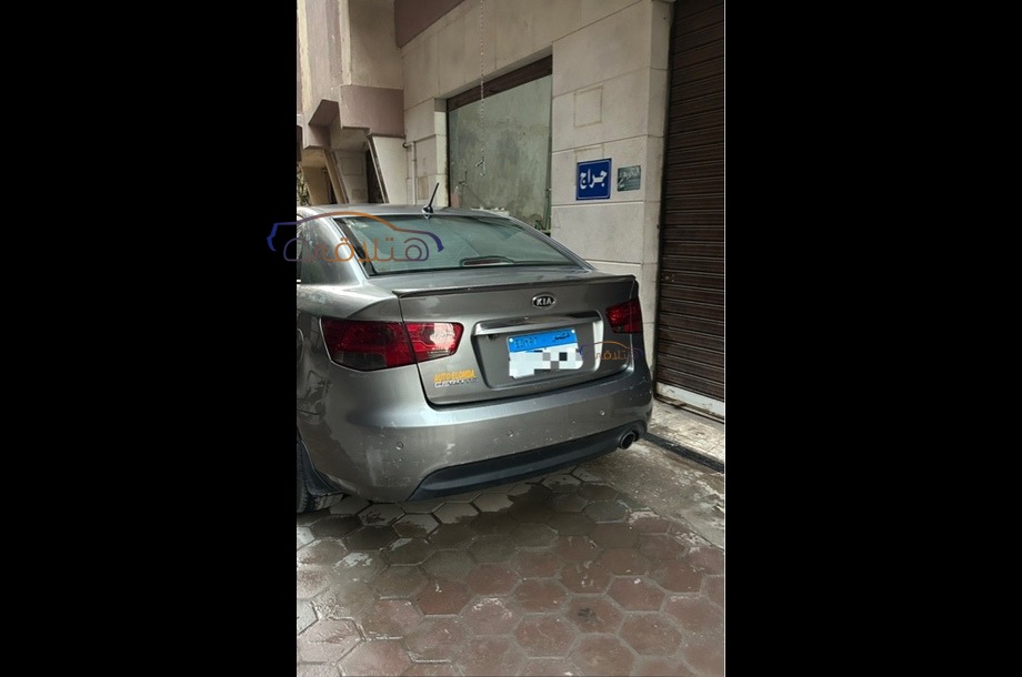 Cerato Kia فضي
