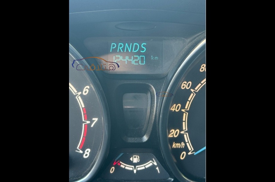 Fiesta Ford أزرق