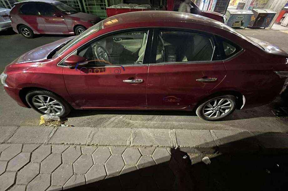 Sentra Nissan Red