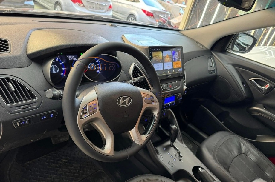 IX 35 Hyundai Dark grey