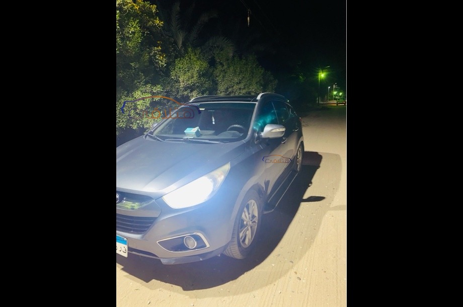 IX 35 Hyundai Dark grey