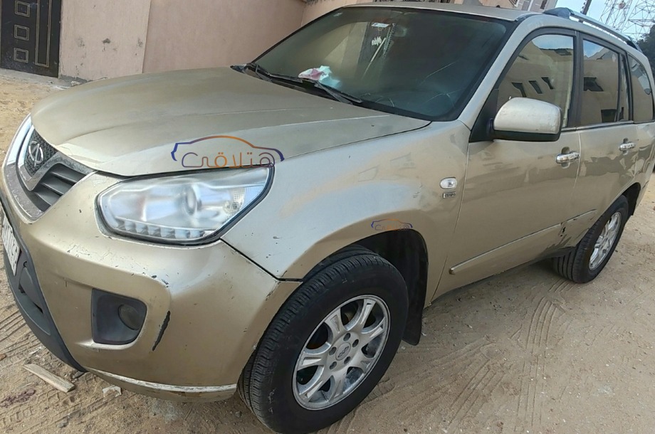 Tiggo 3 Chery ذهبي